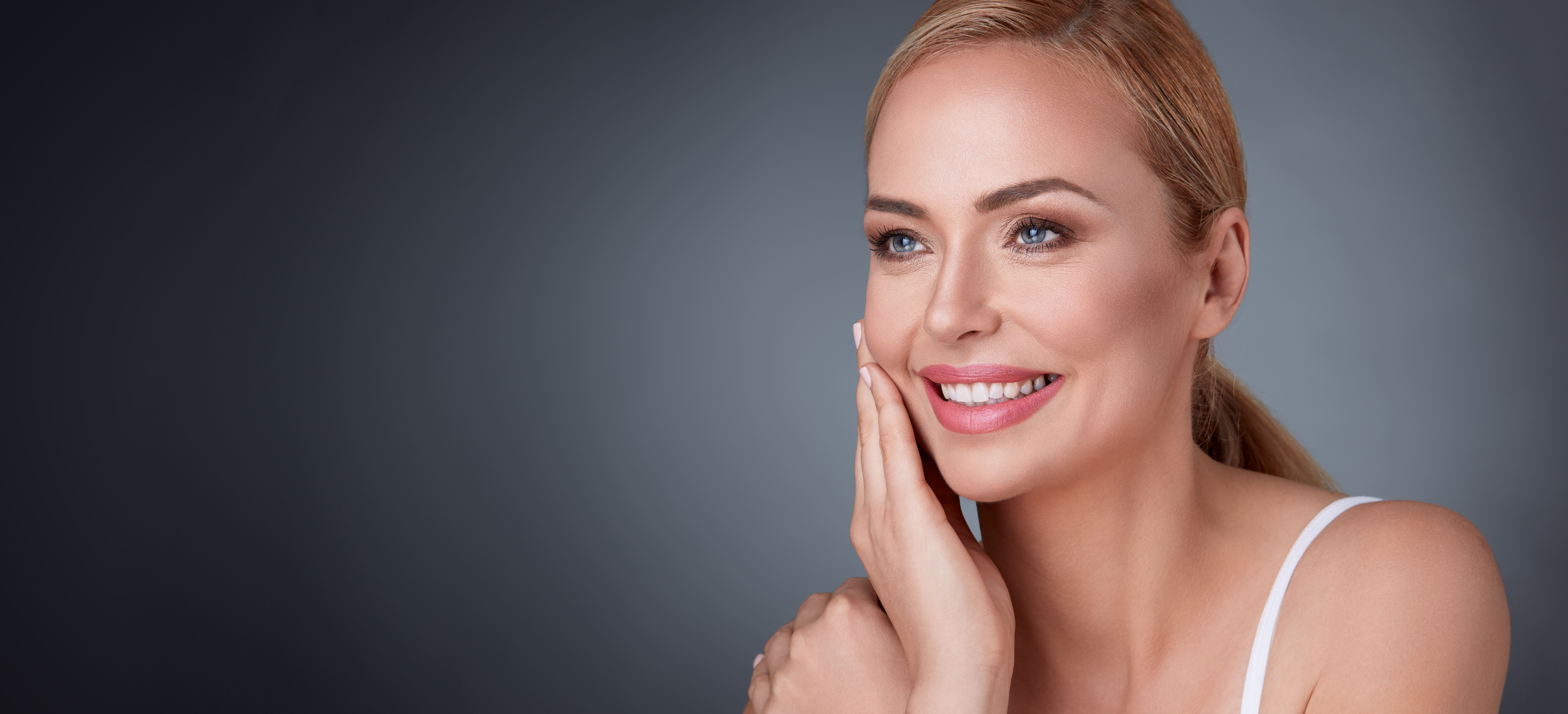 What is the difference between a facelift and a mini facelift? Image